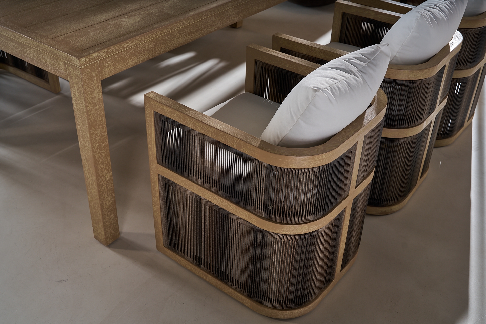 Zebrano outdoor showroom0504